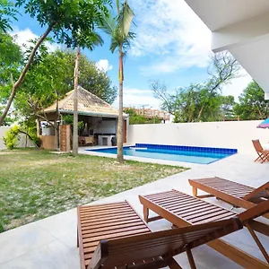 Casa Frank Com Piscina Em Mariscal Bombinhas