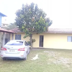 Casa Temporada 400mts Mariscal Bombinhas